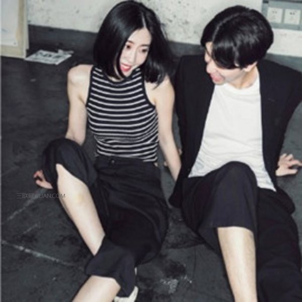 像我这样的女孩,像我这样的女孩魏大勋,像我这样的女孩吉他谱,像我这样的女孩歌词,像我这样的女孩简谱,像我这样的女孩谱,万人祝贺老人过寿,潘基文祝贺春节,祝贺的英