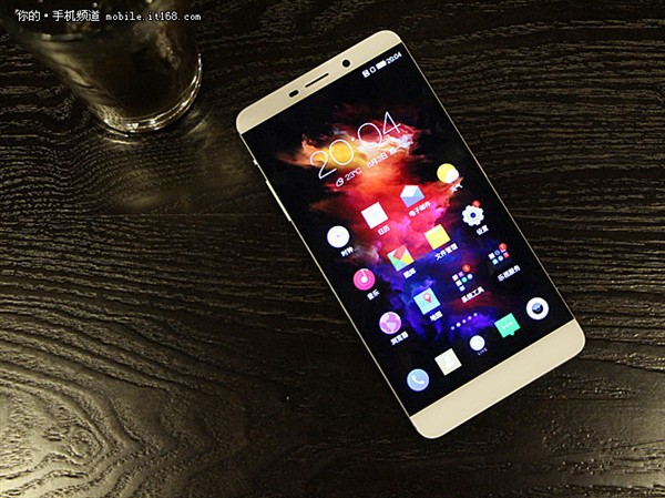 这些都不比小米Max差 超值大屏手机推荐