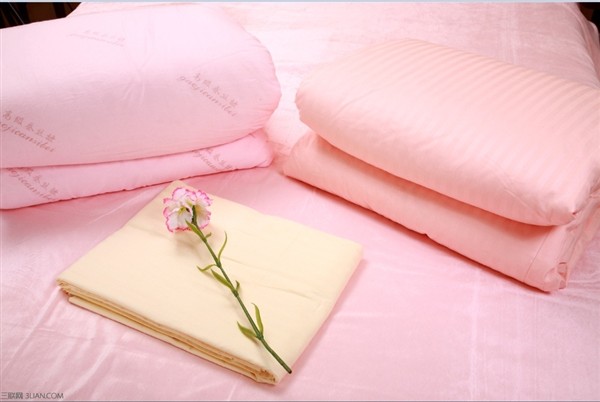 如何鉴别蚕丝被真假,蚕丝被如何清洗,蚕茧如何做蚕丝被,如何辨别蚕丝被真假,蚕丝被如何保养,蚕丝被如何鉴别,如何挑选蚕丝被,如何洗蚕丝被,如何做蚕丝