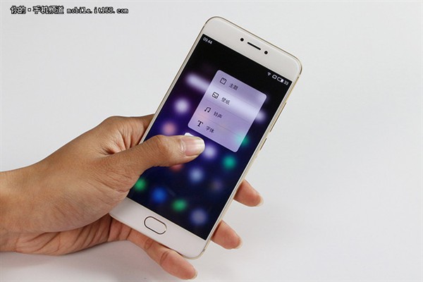  达康书记也爱它 纯黑手机凭啥成为潮流