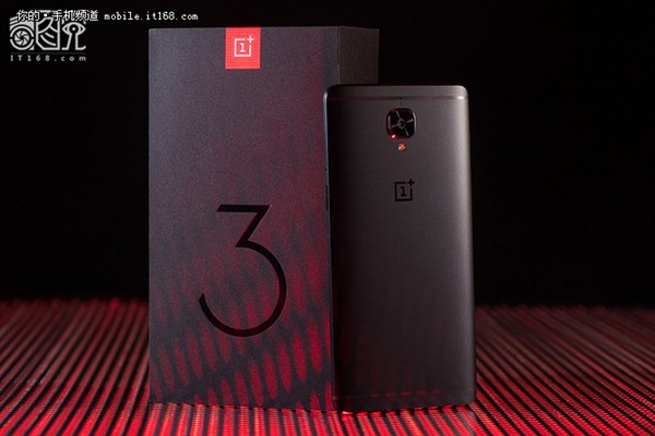  达康书记也爱它 纯黑手机凭啥成为潮流