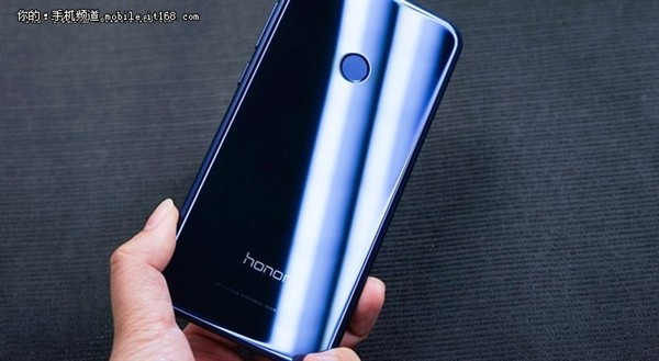  论质感与颜值 这些千元机敢比高端旗舰